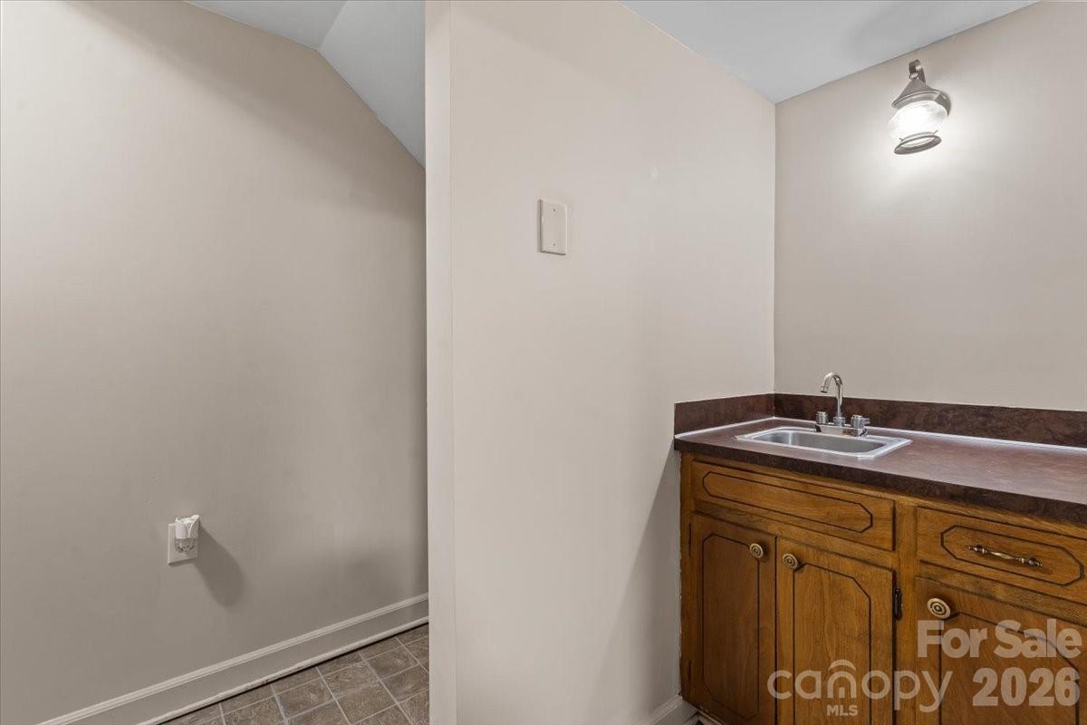 6740 Constitution Lane Property Photo 38