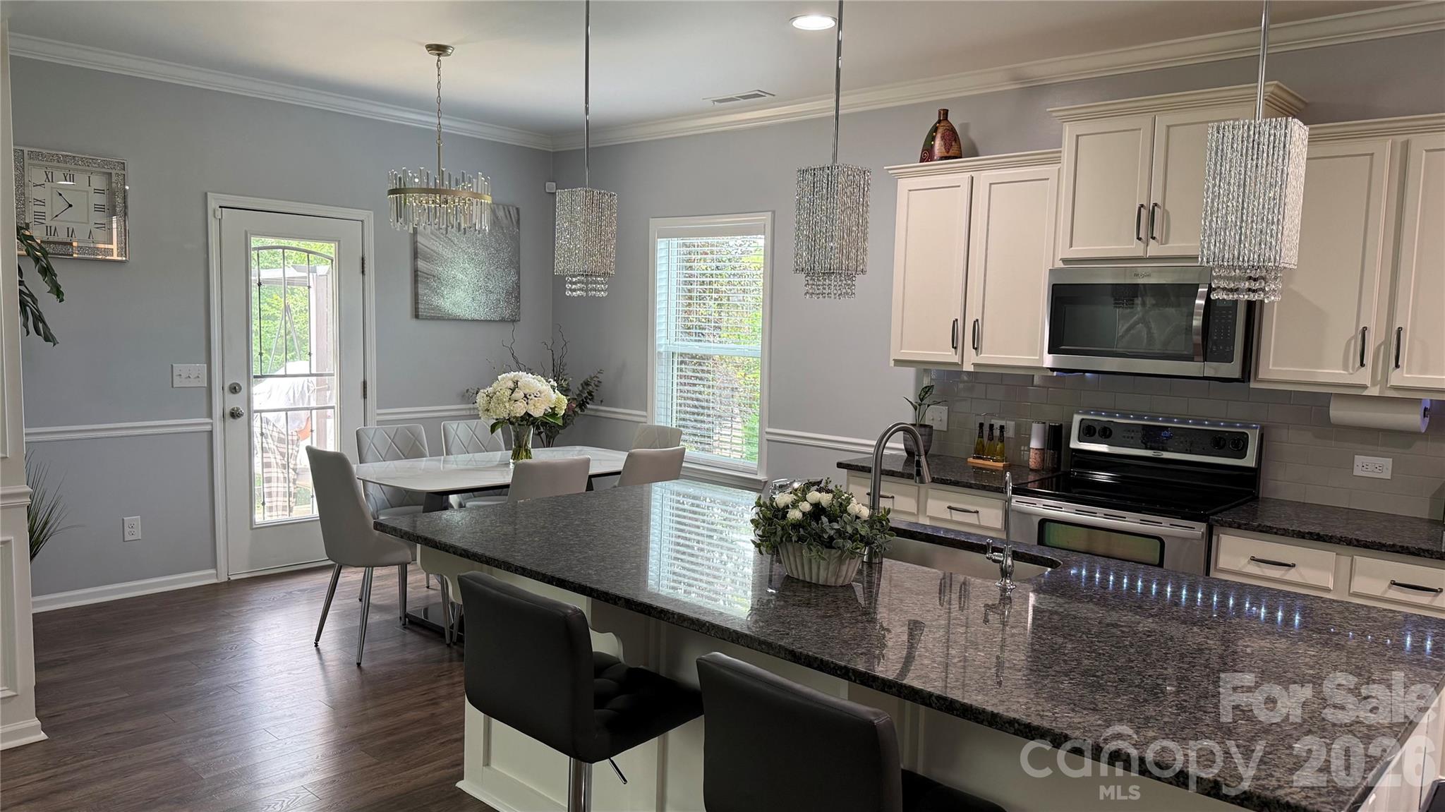 332 Wyndham Forest Circle Property Photo 4