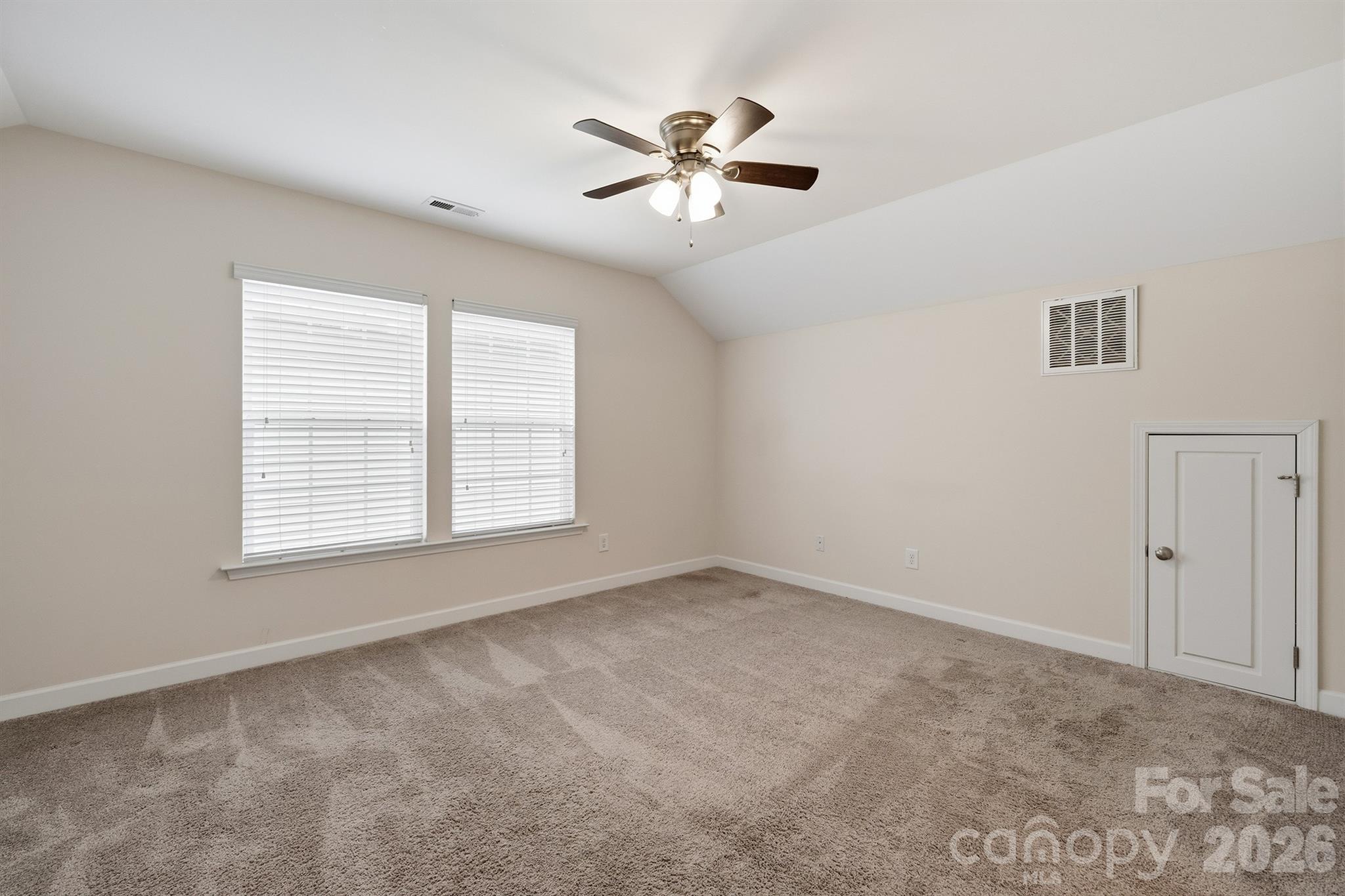 12421 Stumptown Road Property Photo 16