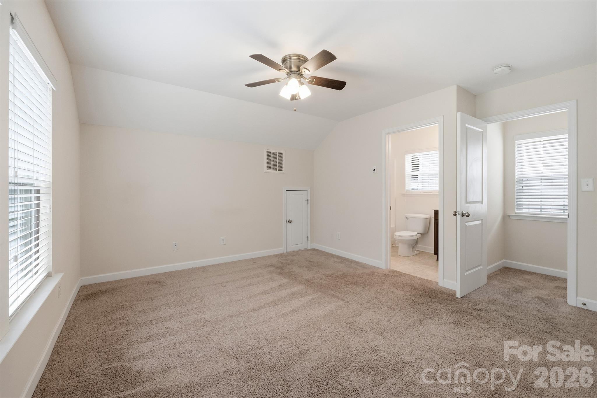12421 Stumptown Road Property Photo 17