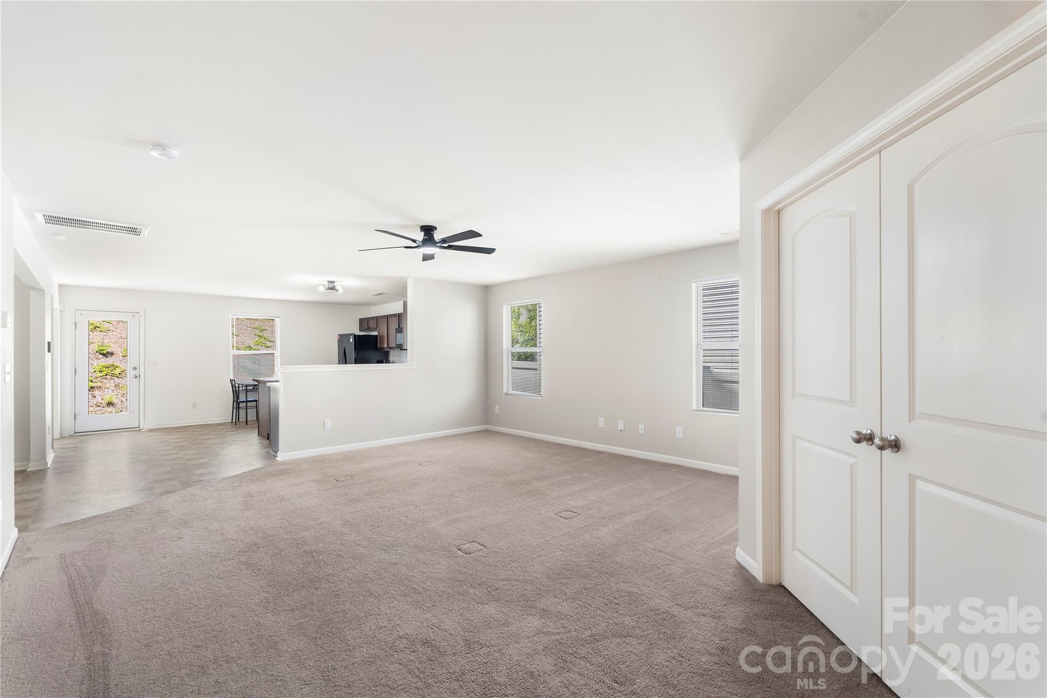 10131 Holly Park Drive Property Photo 9