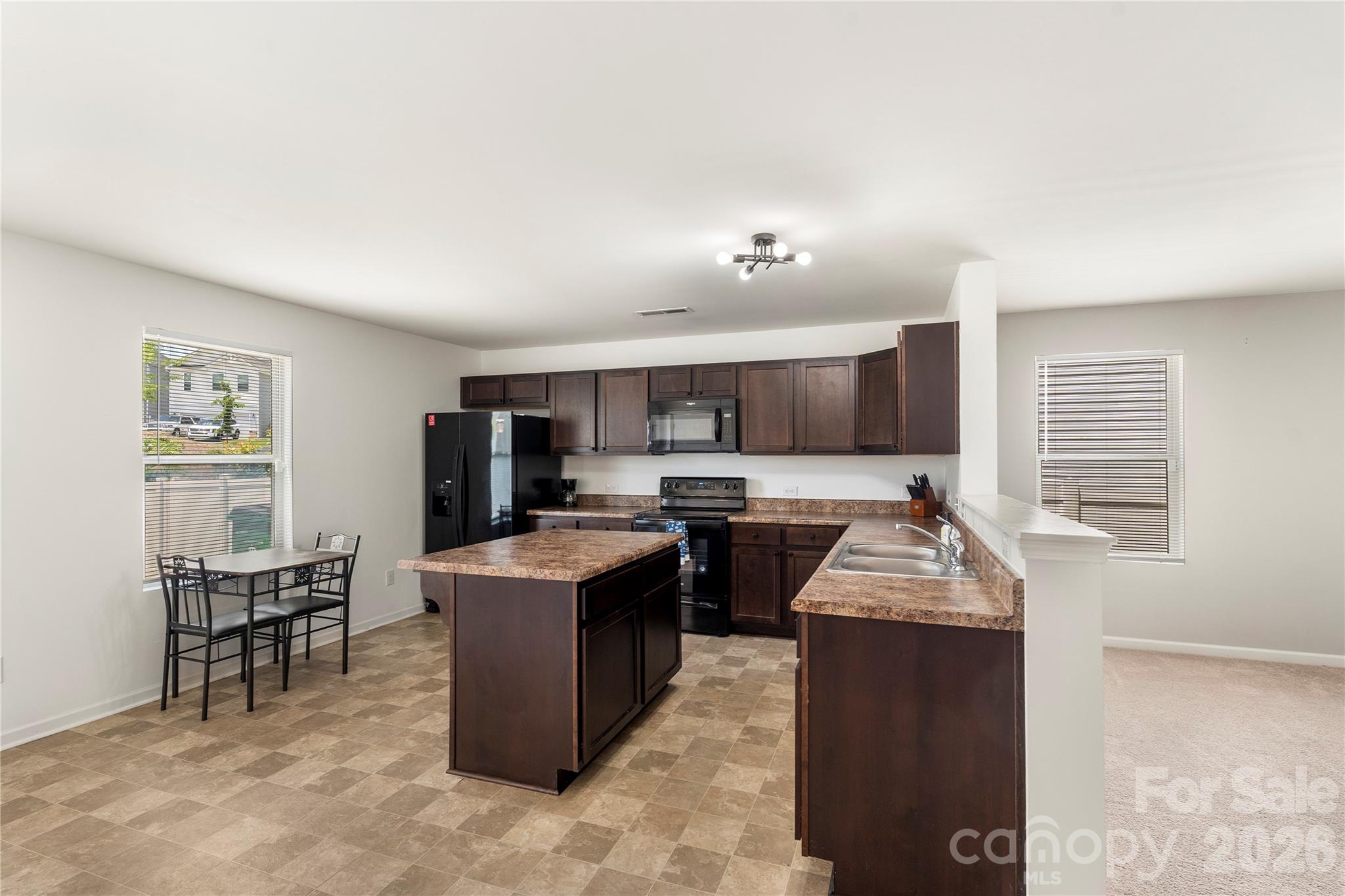 10131 Holly Park Drive Property Photo 14