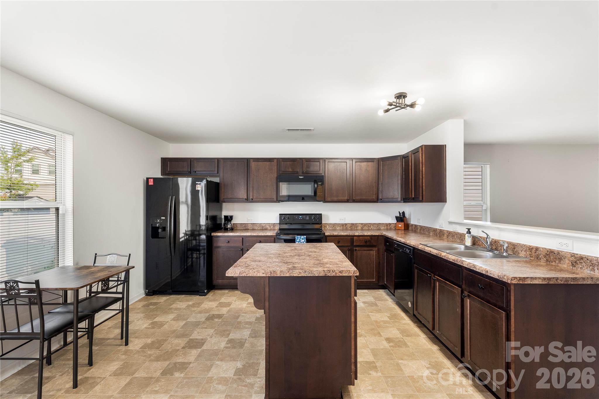 10131 Holly Park Drive Property Photo 15