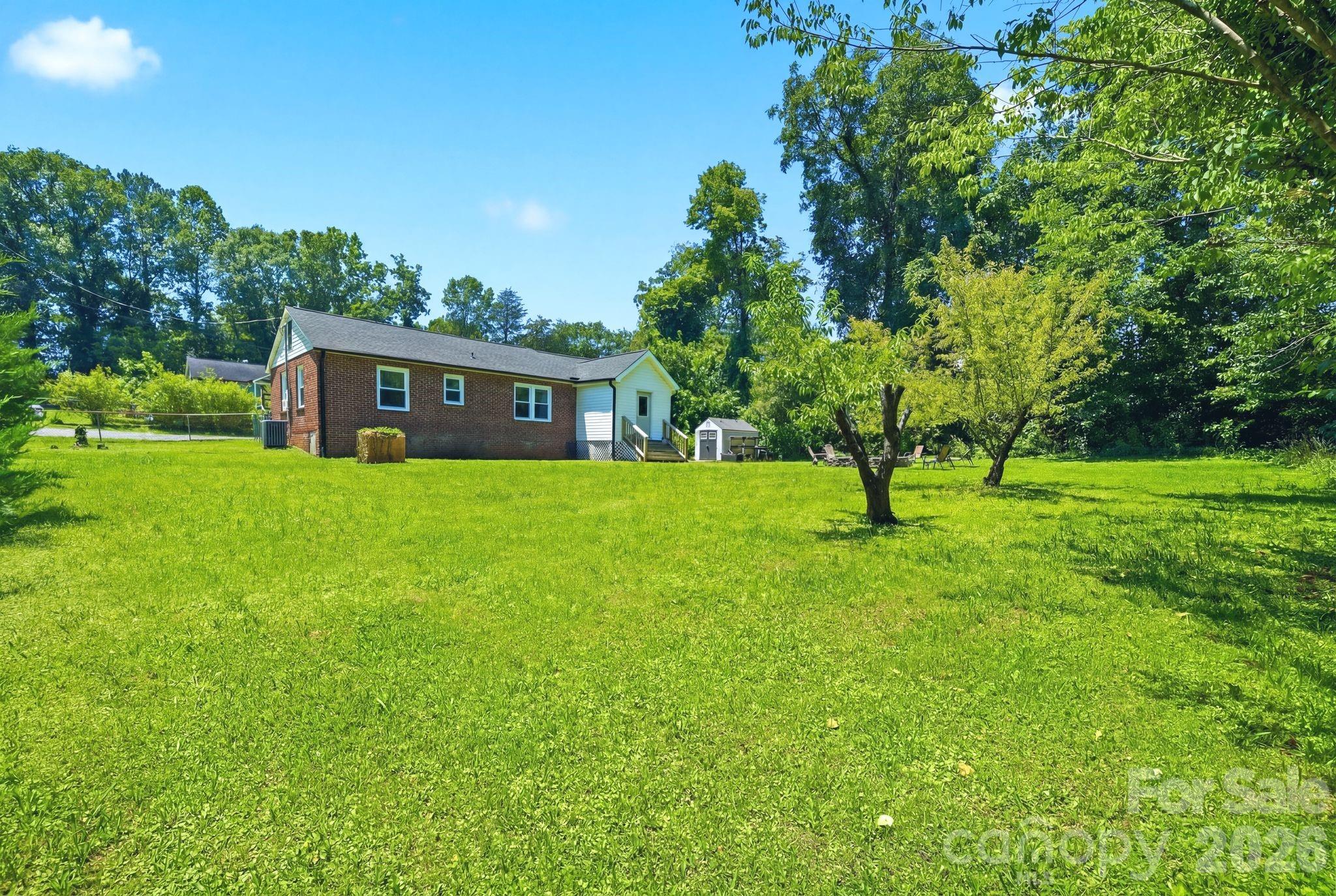 2732 E Long Avenue Property Photo 34