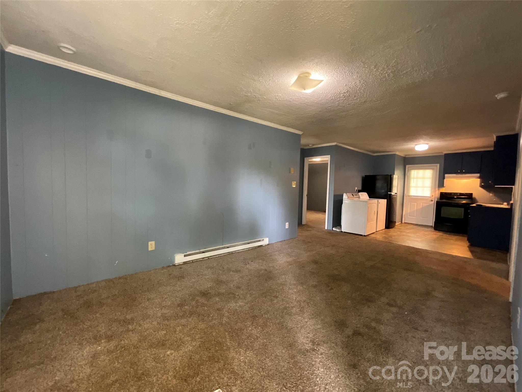 1380 Fairley Avenue B Property Photo 4
