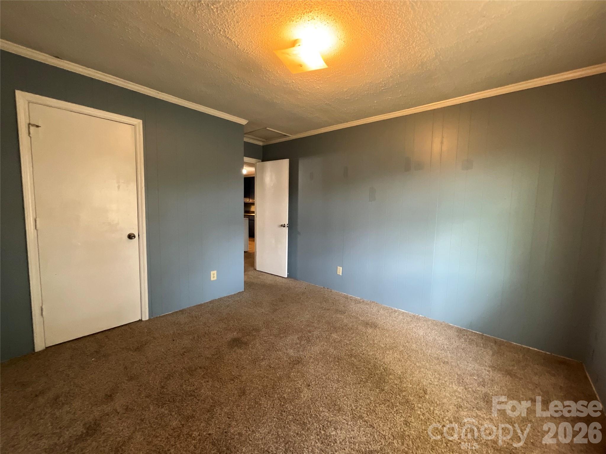 1380 Fairley Avenue B Property Photo 10