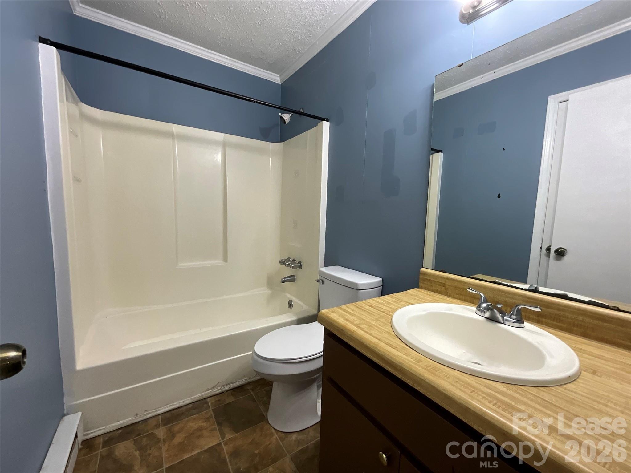 1380 Fairley Avenue B Property Photo 11