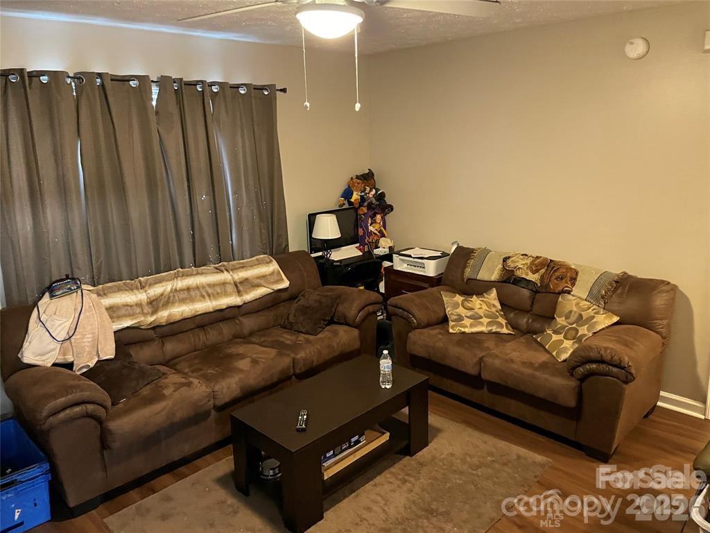 111 Sunset Drive Property Photo 3