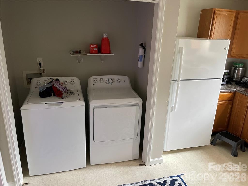 111 Sunset Drive Property Photo 9