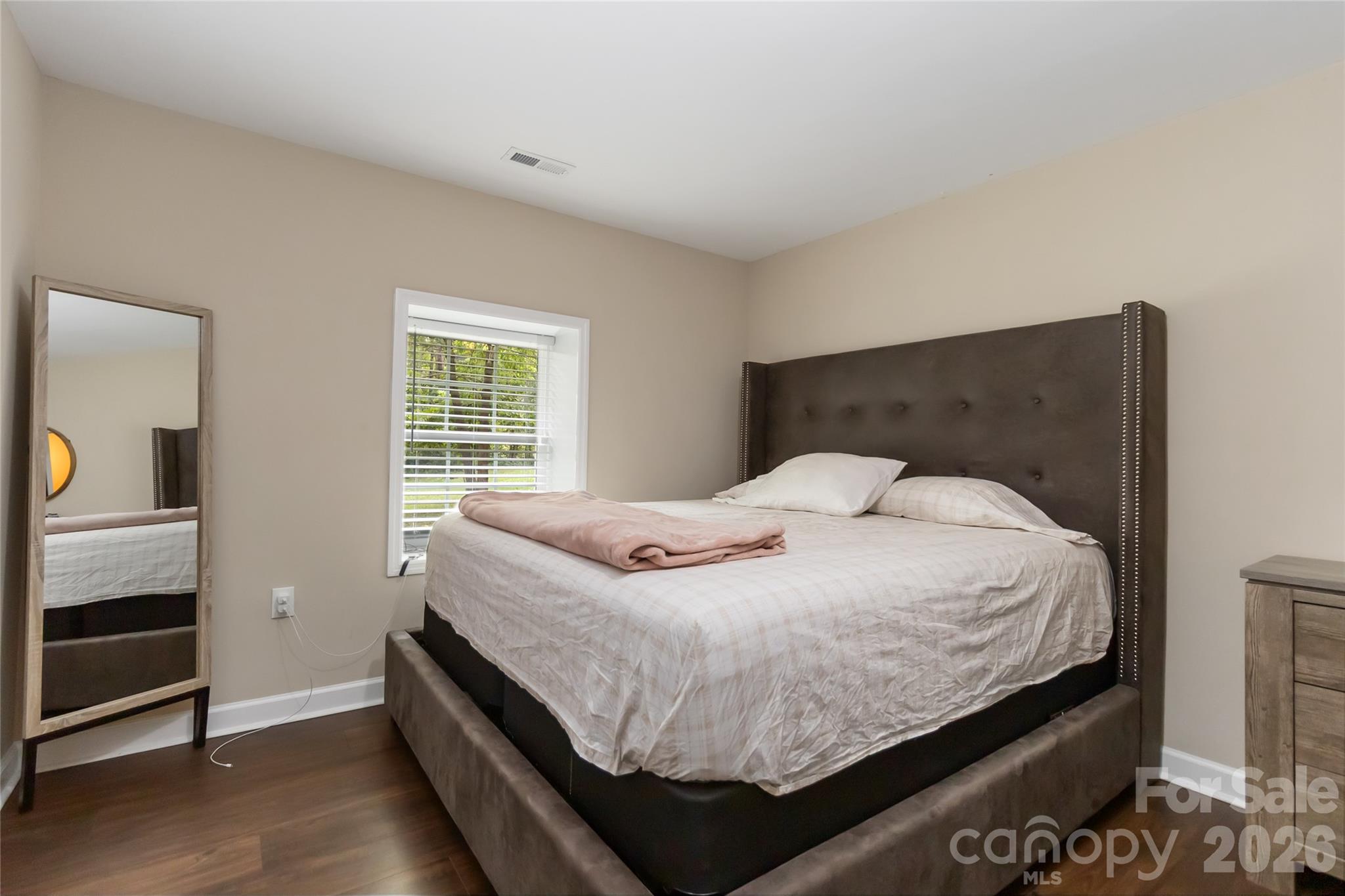 106 Robinson Avenue Property Photo 4