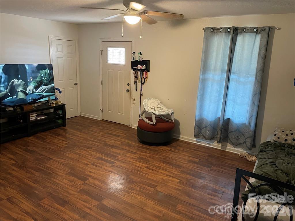 113 Sunset Drive Property Photo 2