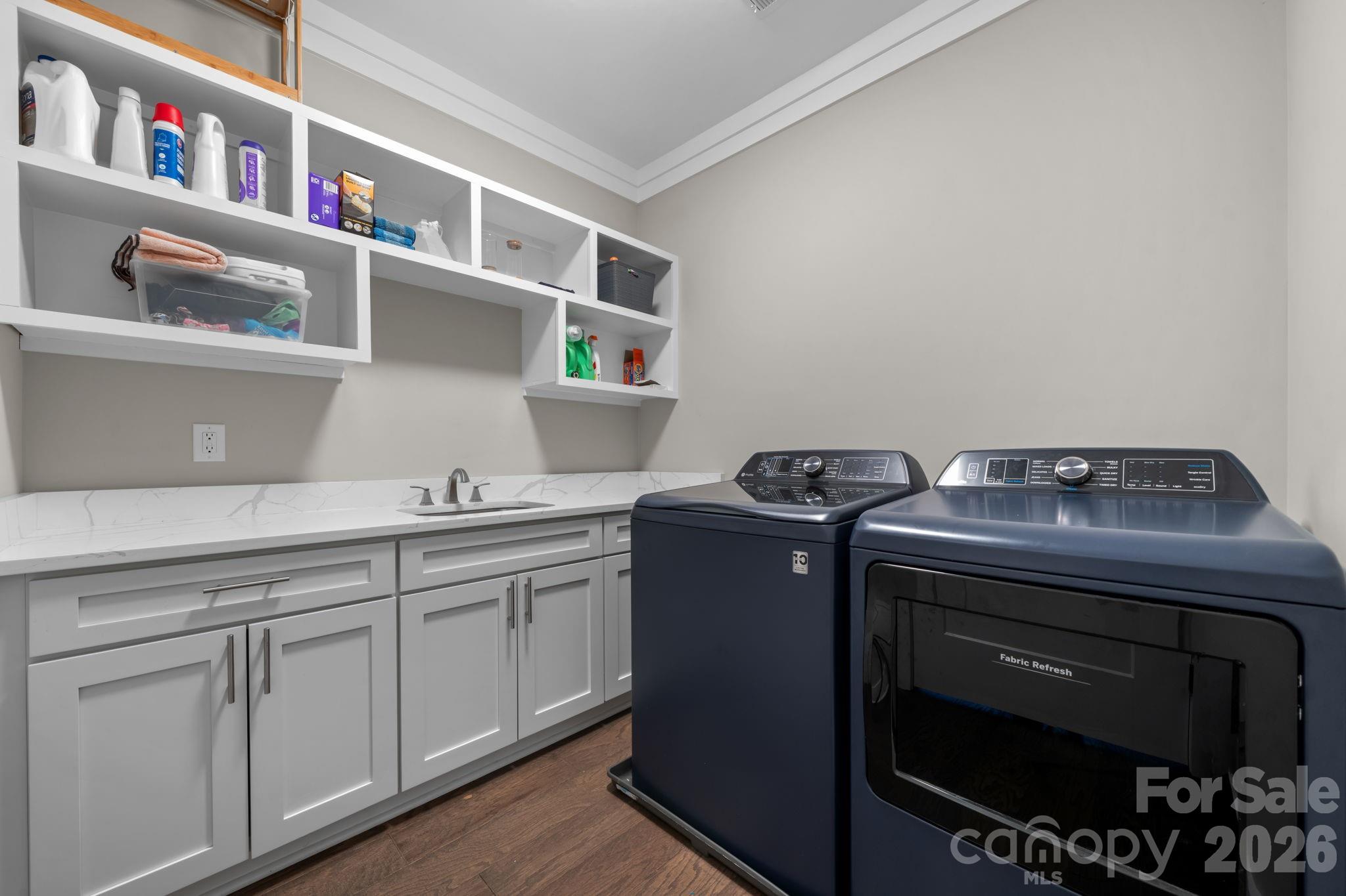 5046 Woodwinds Drive Property Photo 17