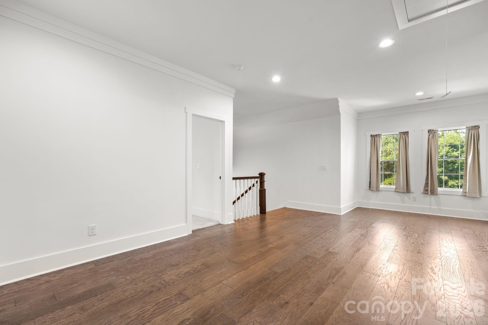 5046 Woodwinds Drive Property Photo 25