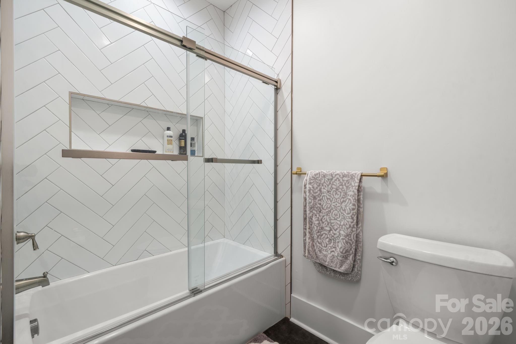 5046 Woodwinds Drive Property Photo 30