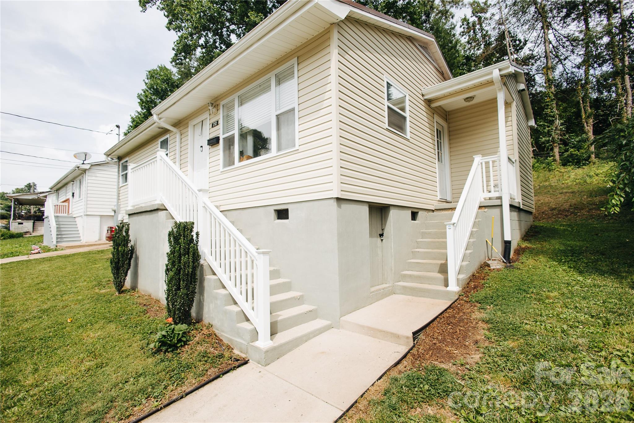 212 Maple Avenue Property Photo 23