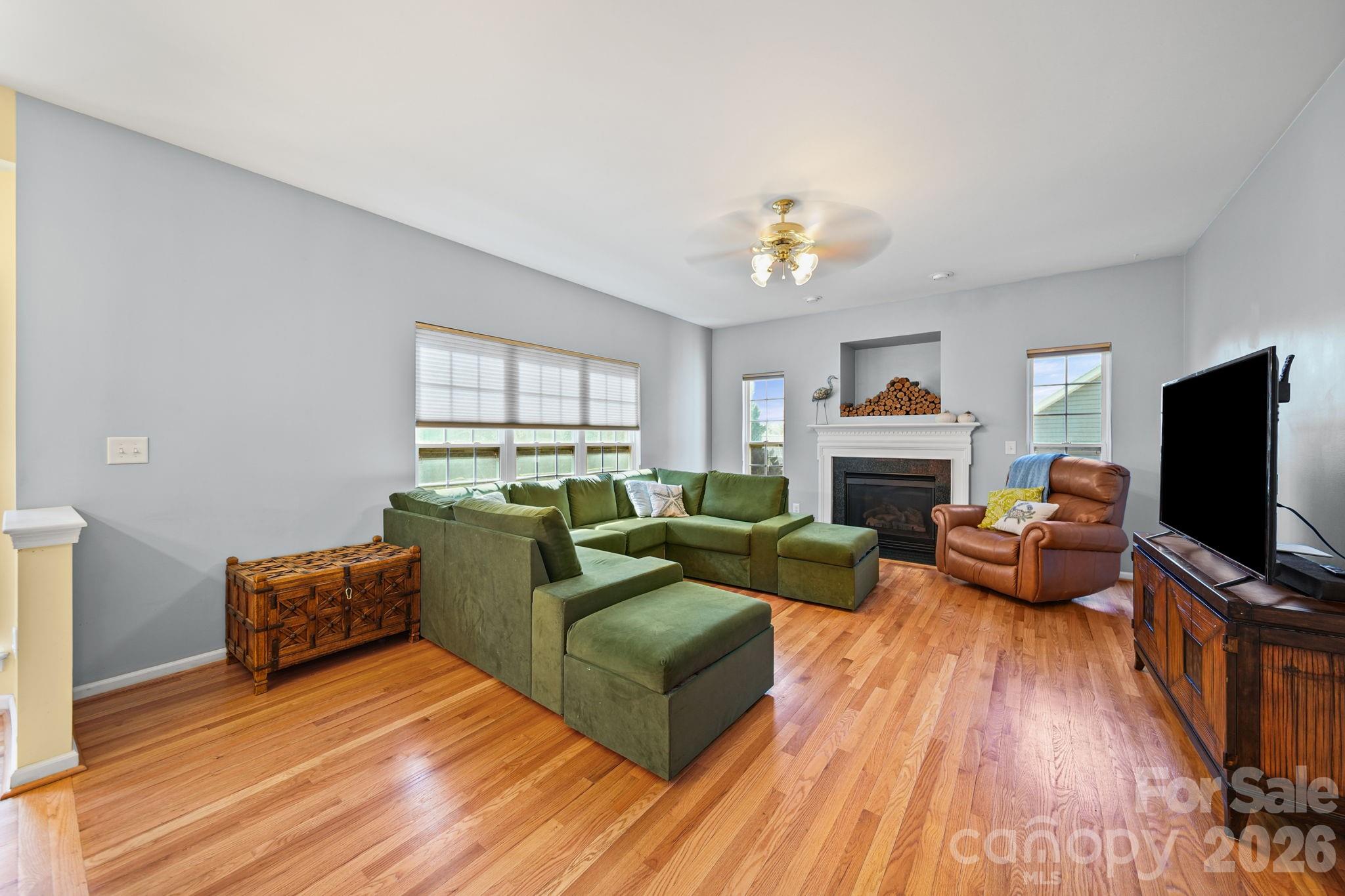 141 Riverfront Parkway Property Photo 6