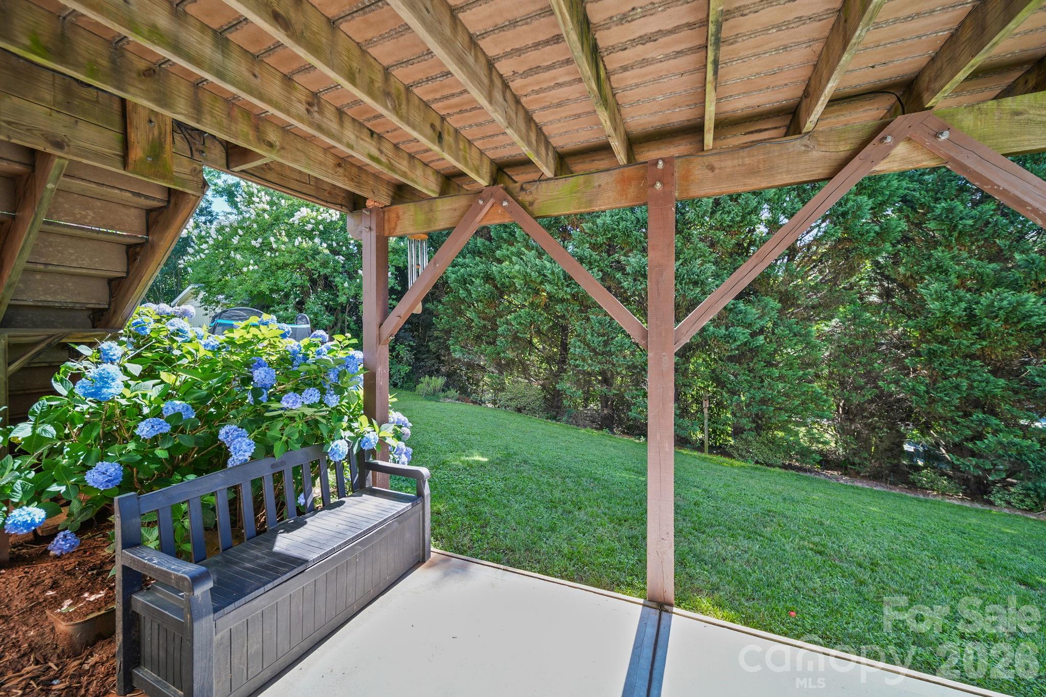 141 Riverfront Parkway Property Photo 16