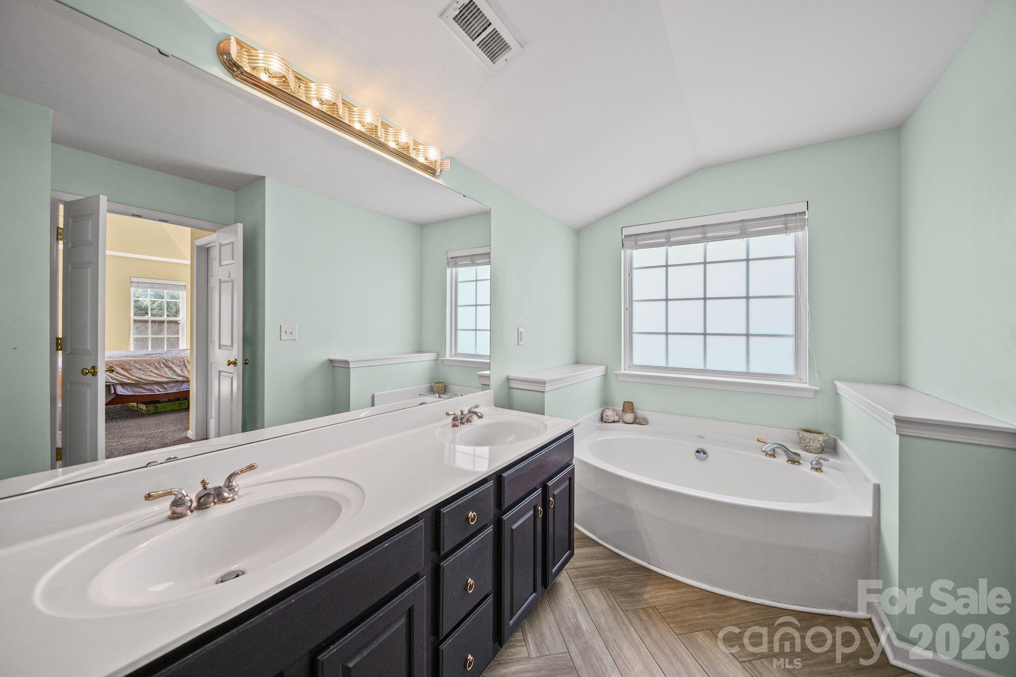 141 Riverfront Parkway Property Photo 21