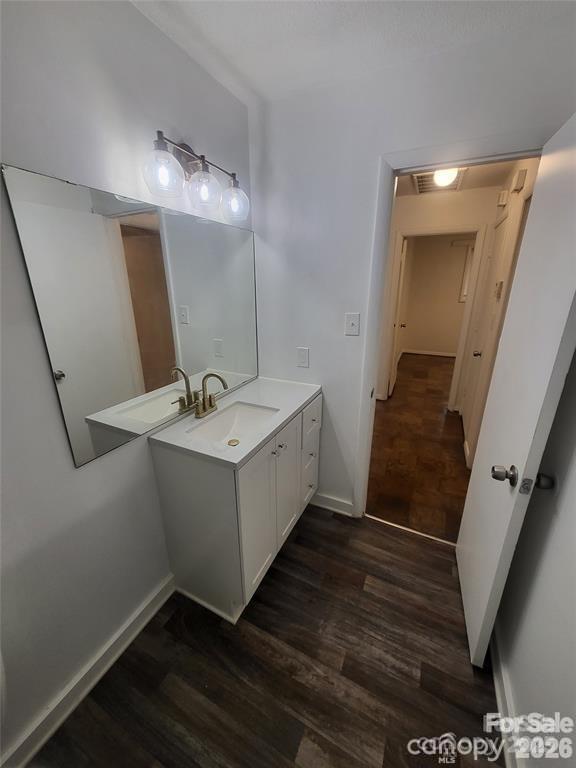 4731 Highlake Drive Property Photo 9
