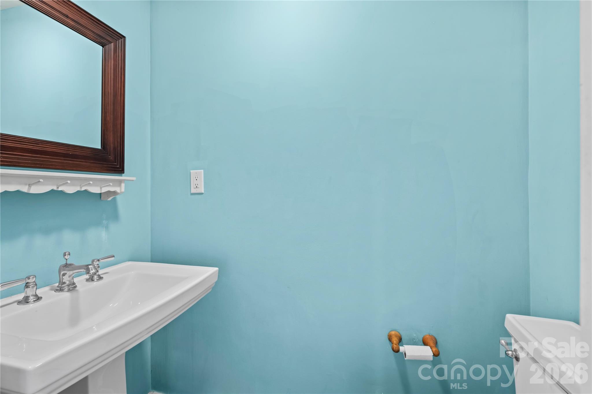 312 Westover Drive Property Photo 23