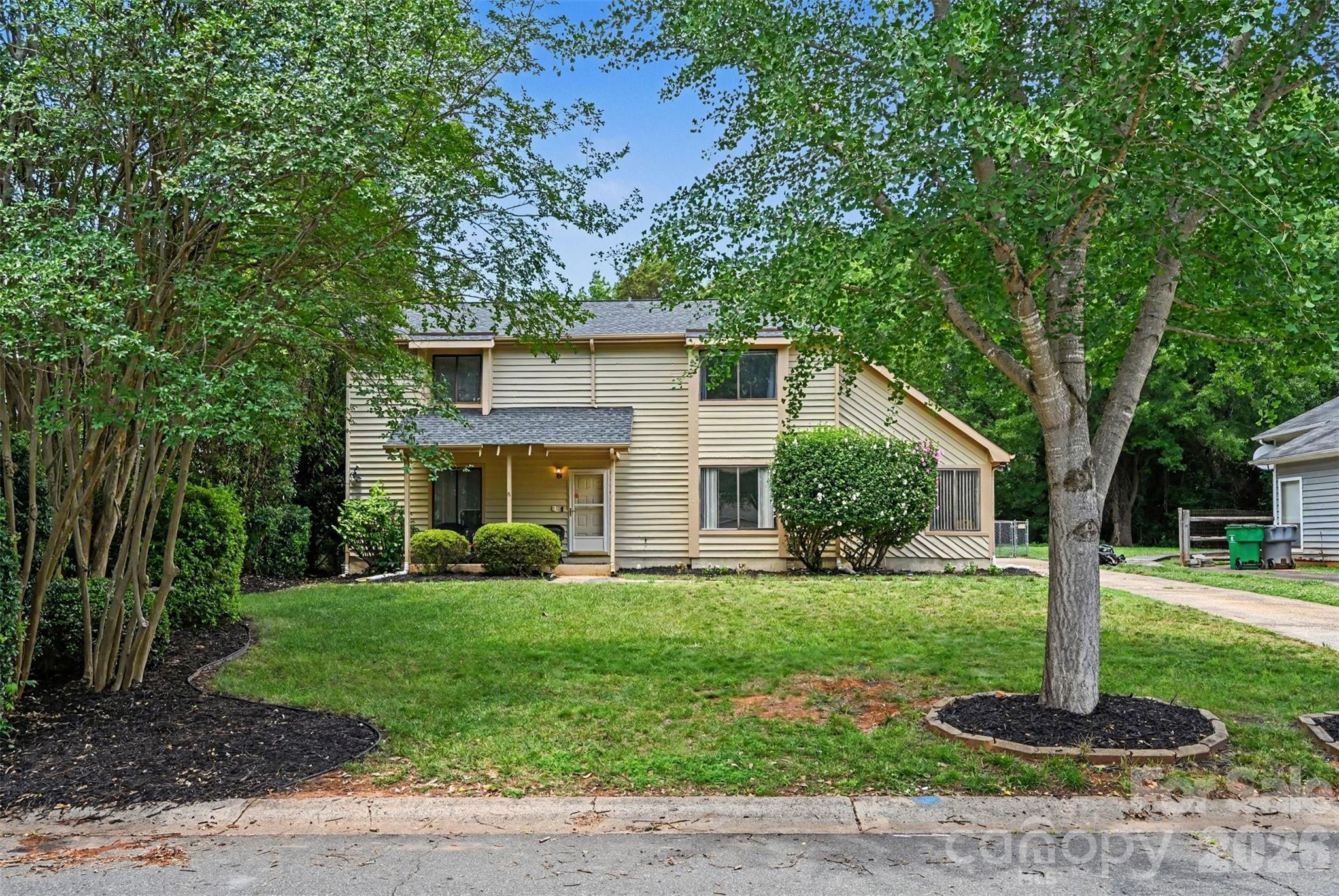 611 Mattingwood Drive Property Photo 1