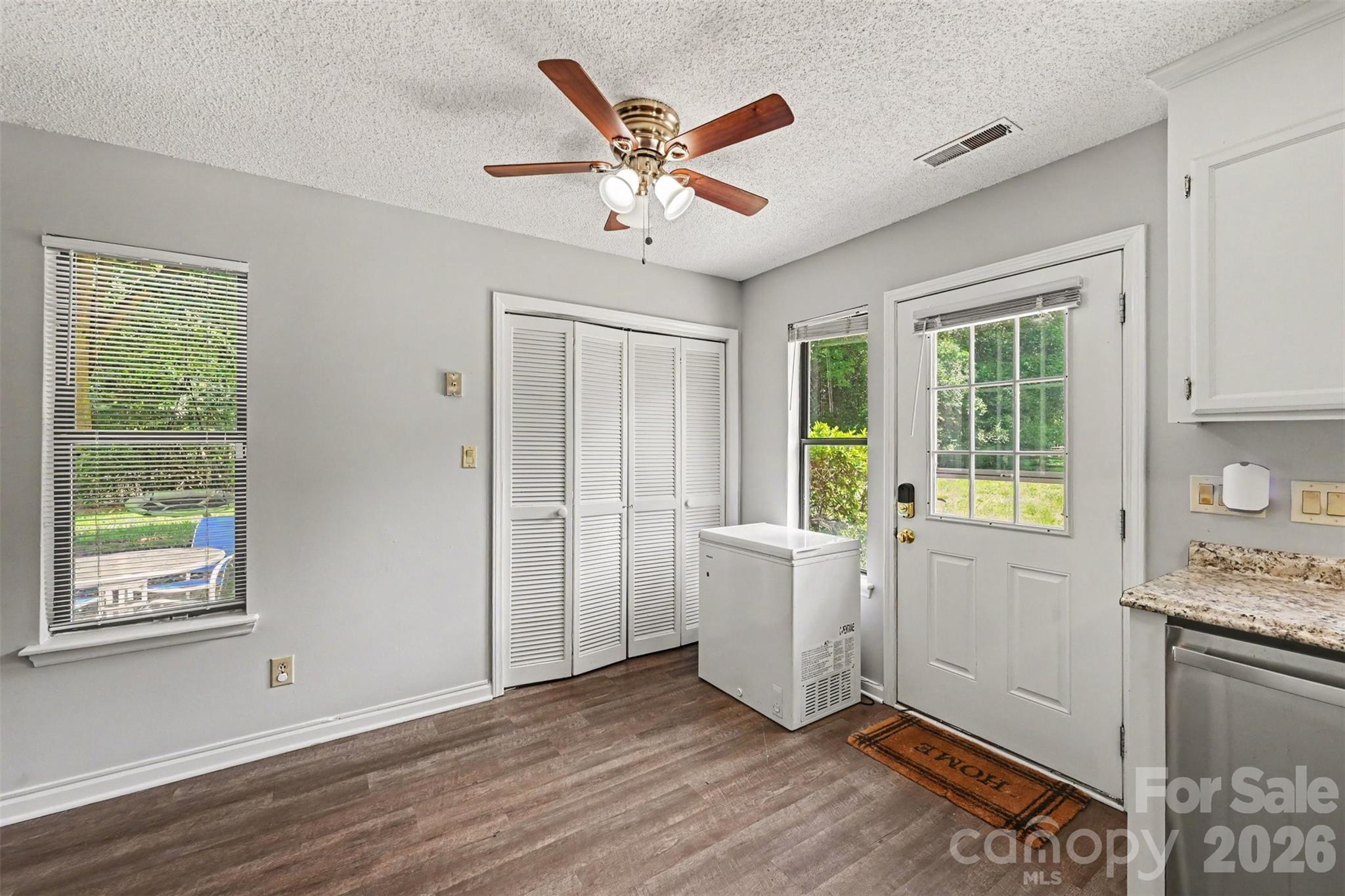 611 Mattingwood Drive Property Photo 13