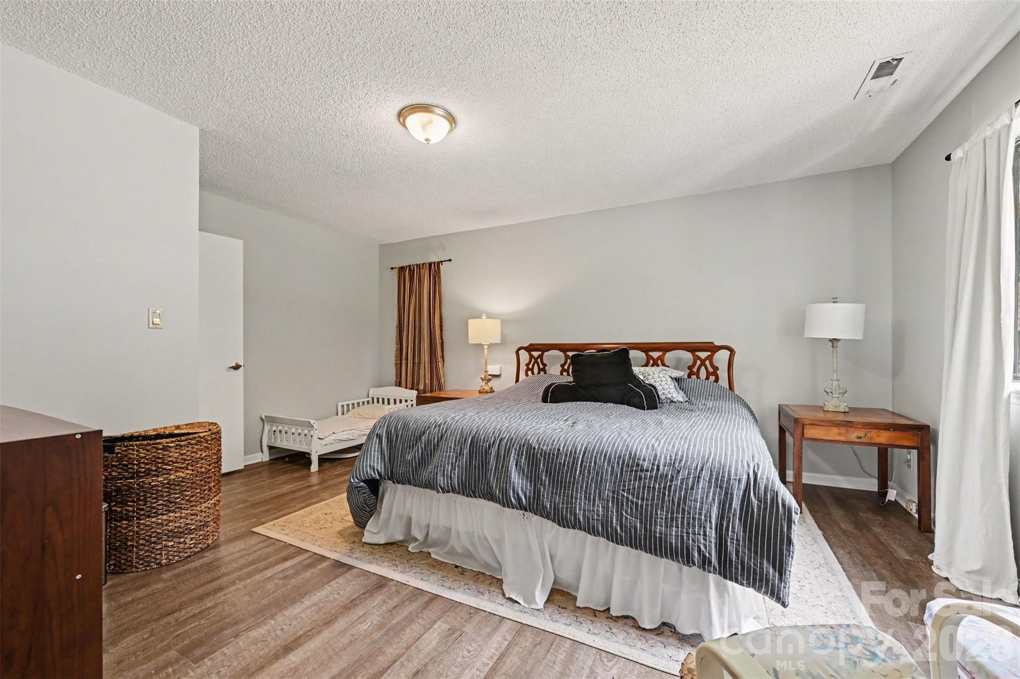 611 Mattingwood Drive Property Photo 15