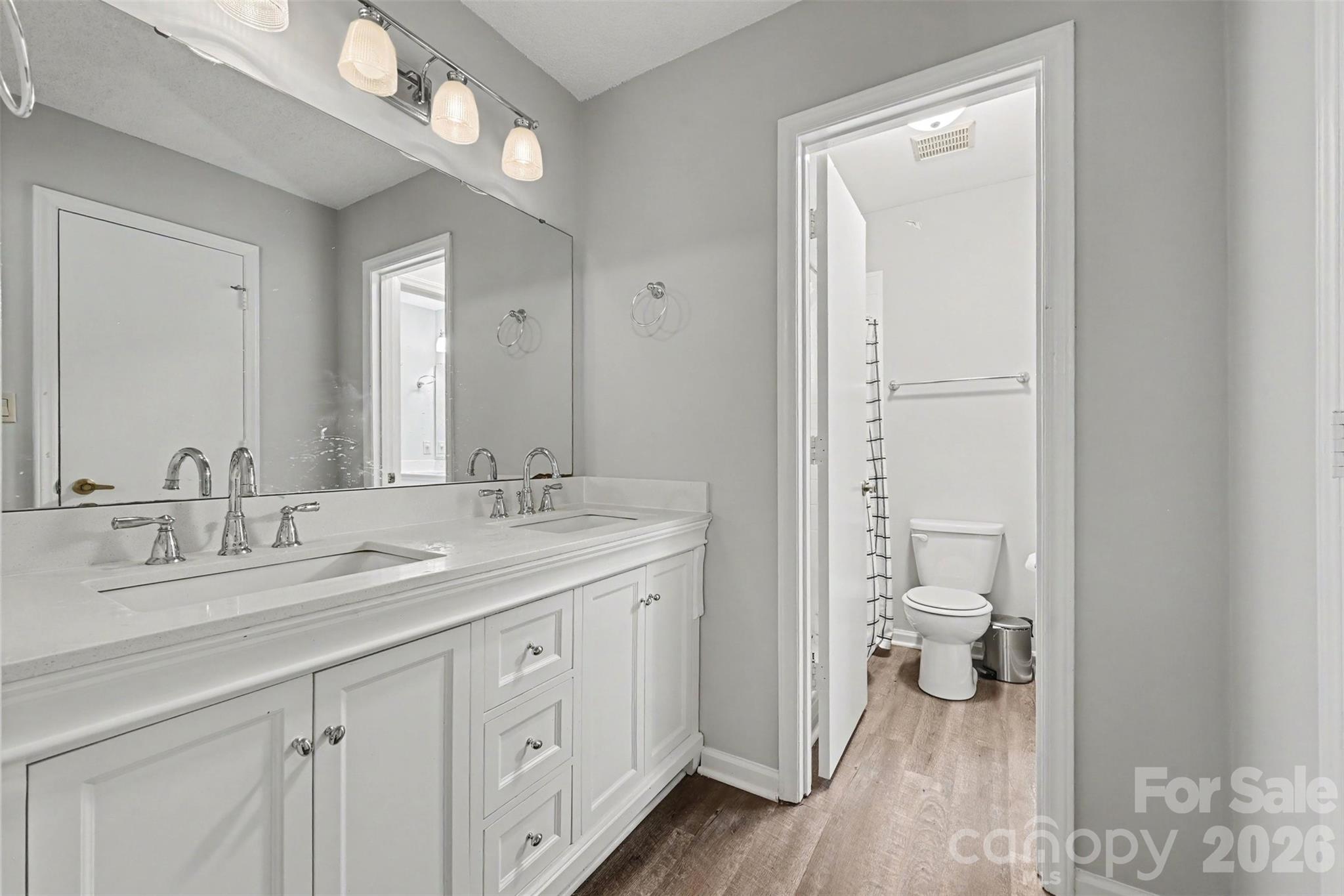 611 Mattingwood Drive Property Photo 16