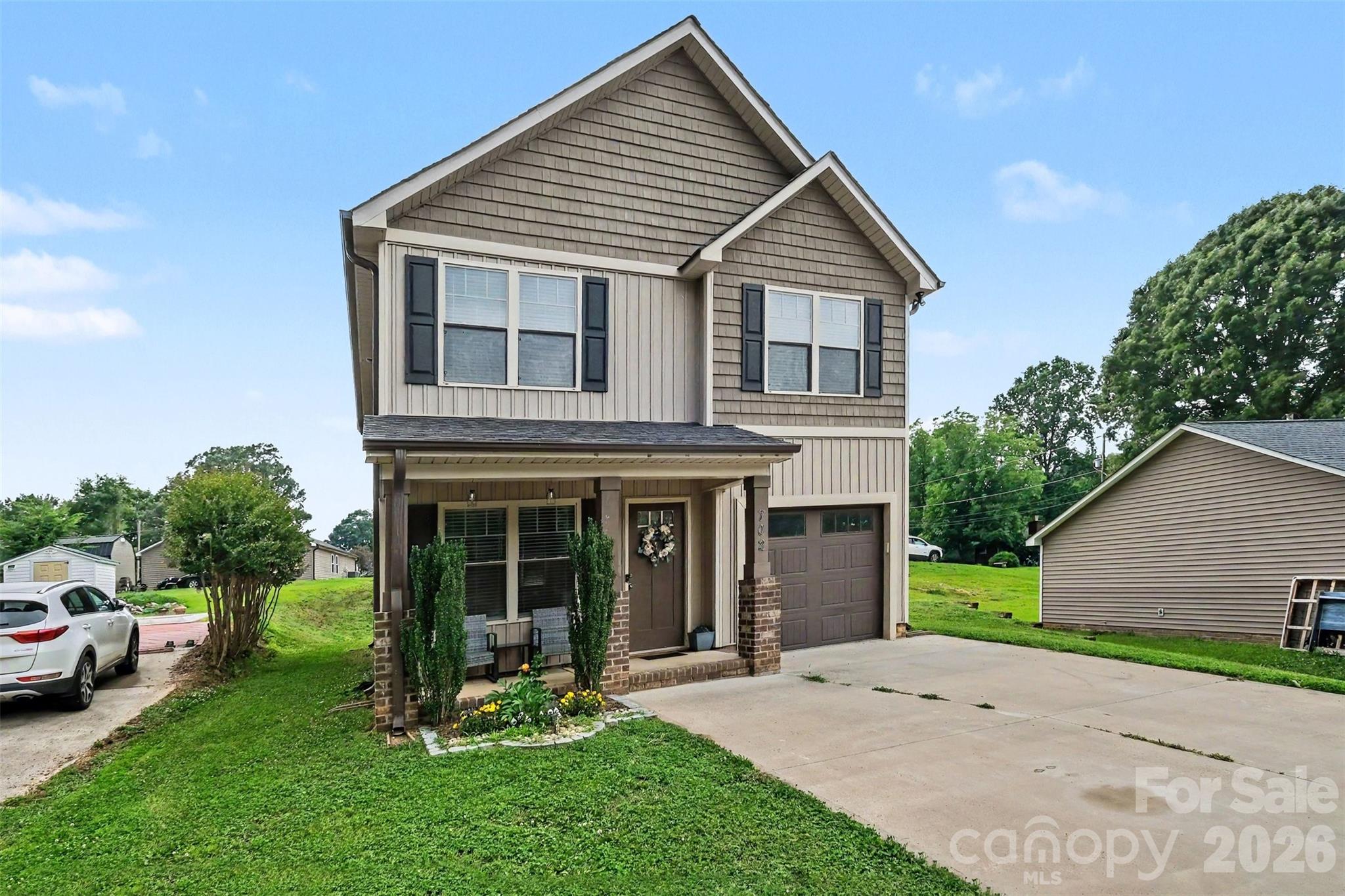 702 Margate Avenue Property Photo 4