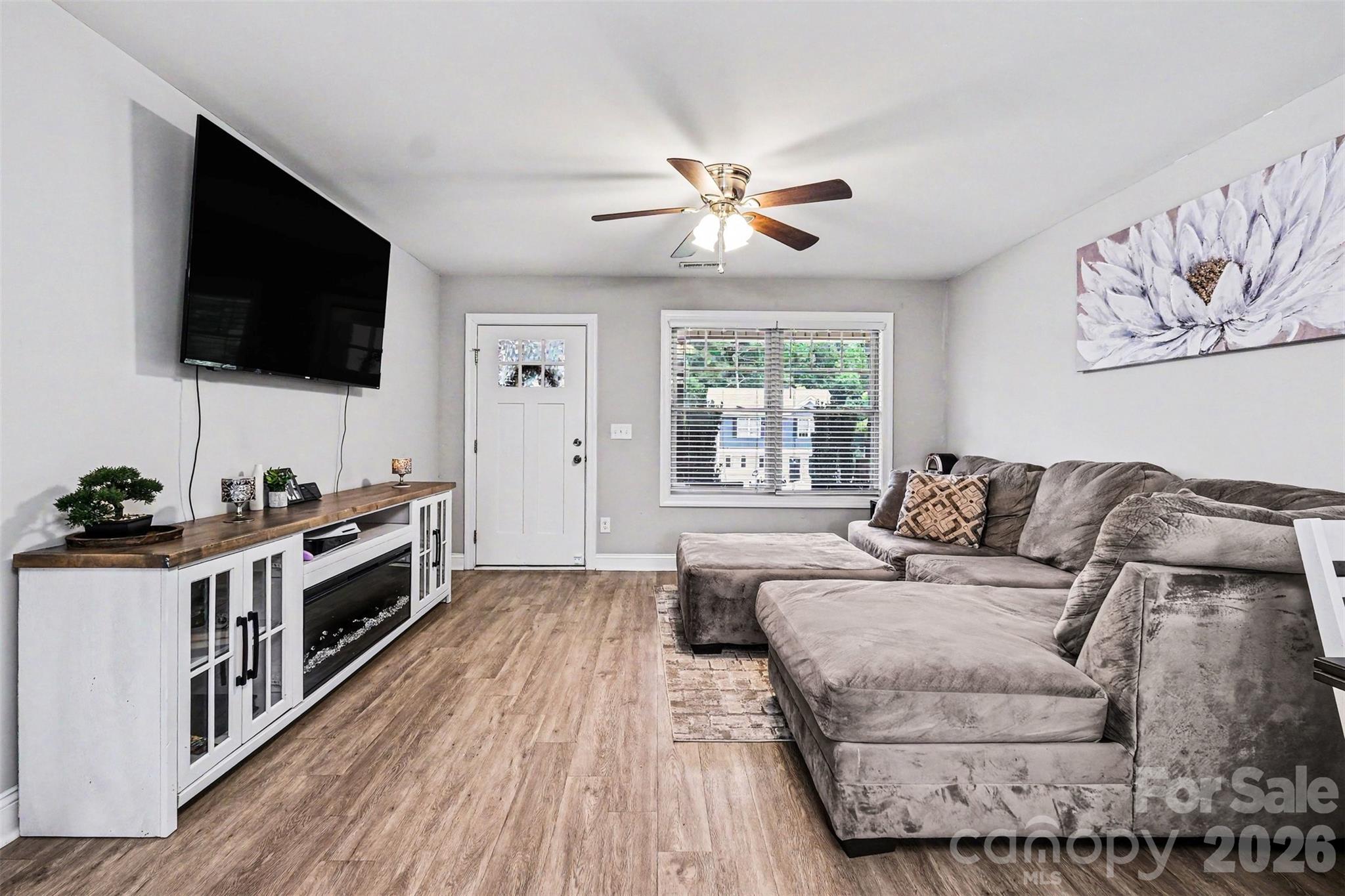 702 Margate Avenue Property Photo 9