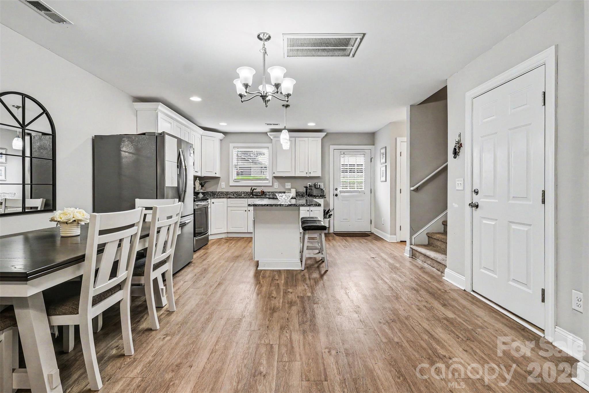 702 Margate Avenue Property Photo 11