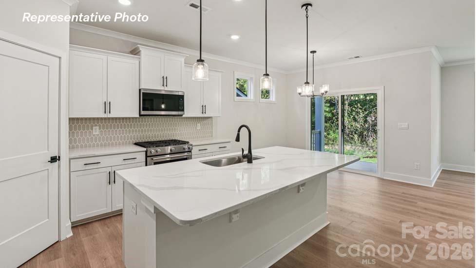 4133 Round Table Drive Property Photo 4
