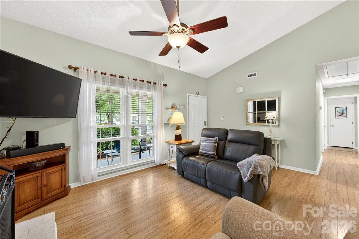 7306 Carrbridge Lane Property Photo 13