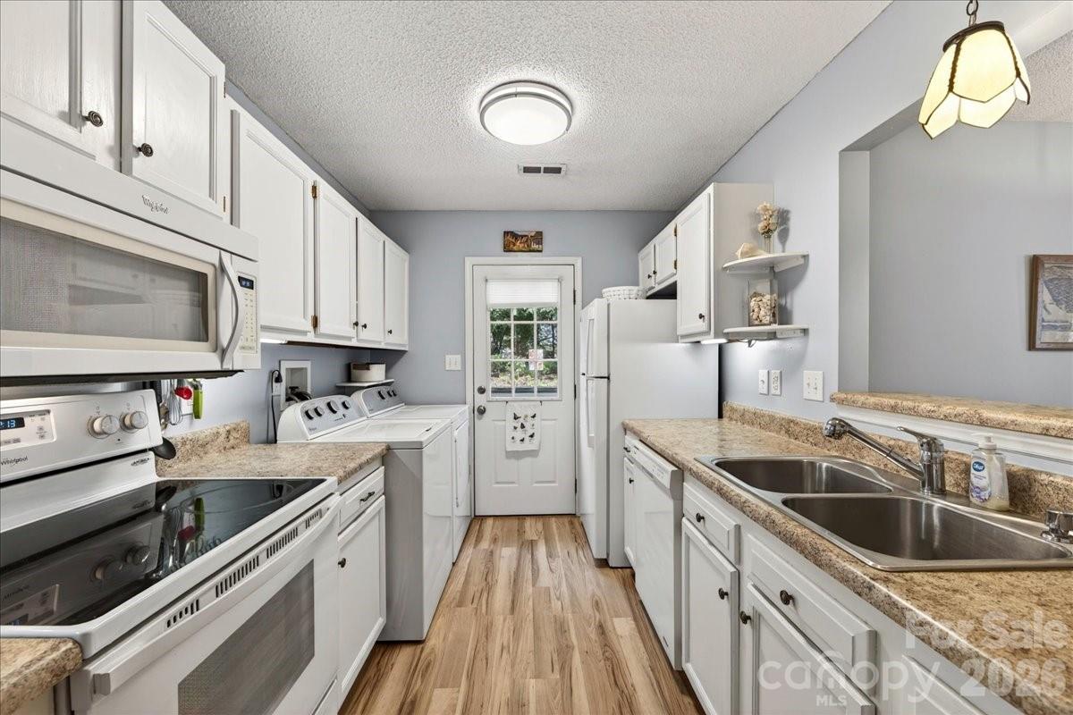7306 Carrbridge Lane Property Photo 18