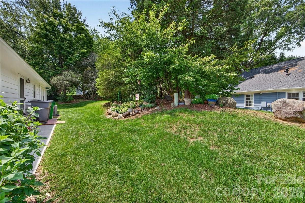 7306 Carrbridge Lane Property Photo 35