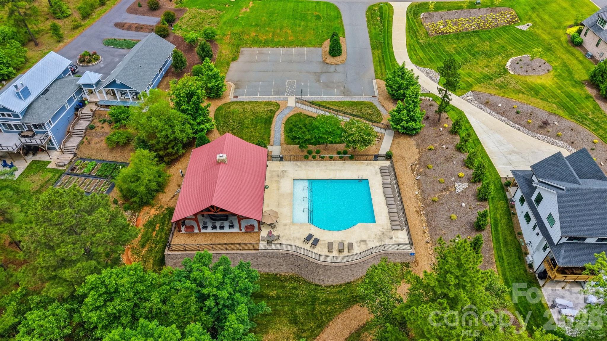 1776 Cove Side Drive Property Photo 4