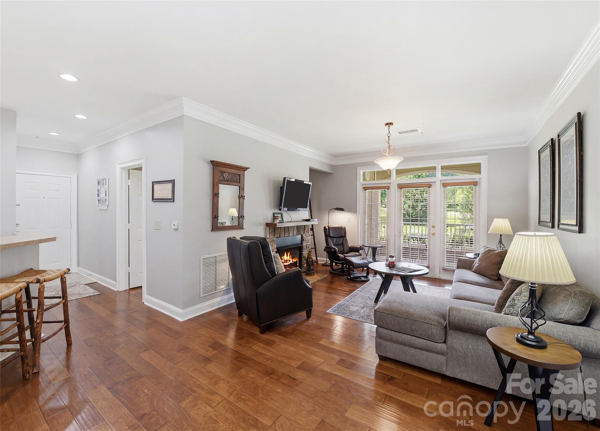 65 Glenview Lane 3033 Property Photo 10
