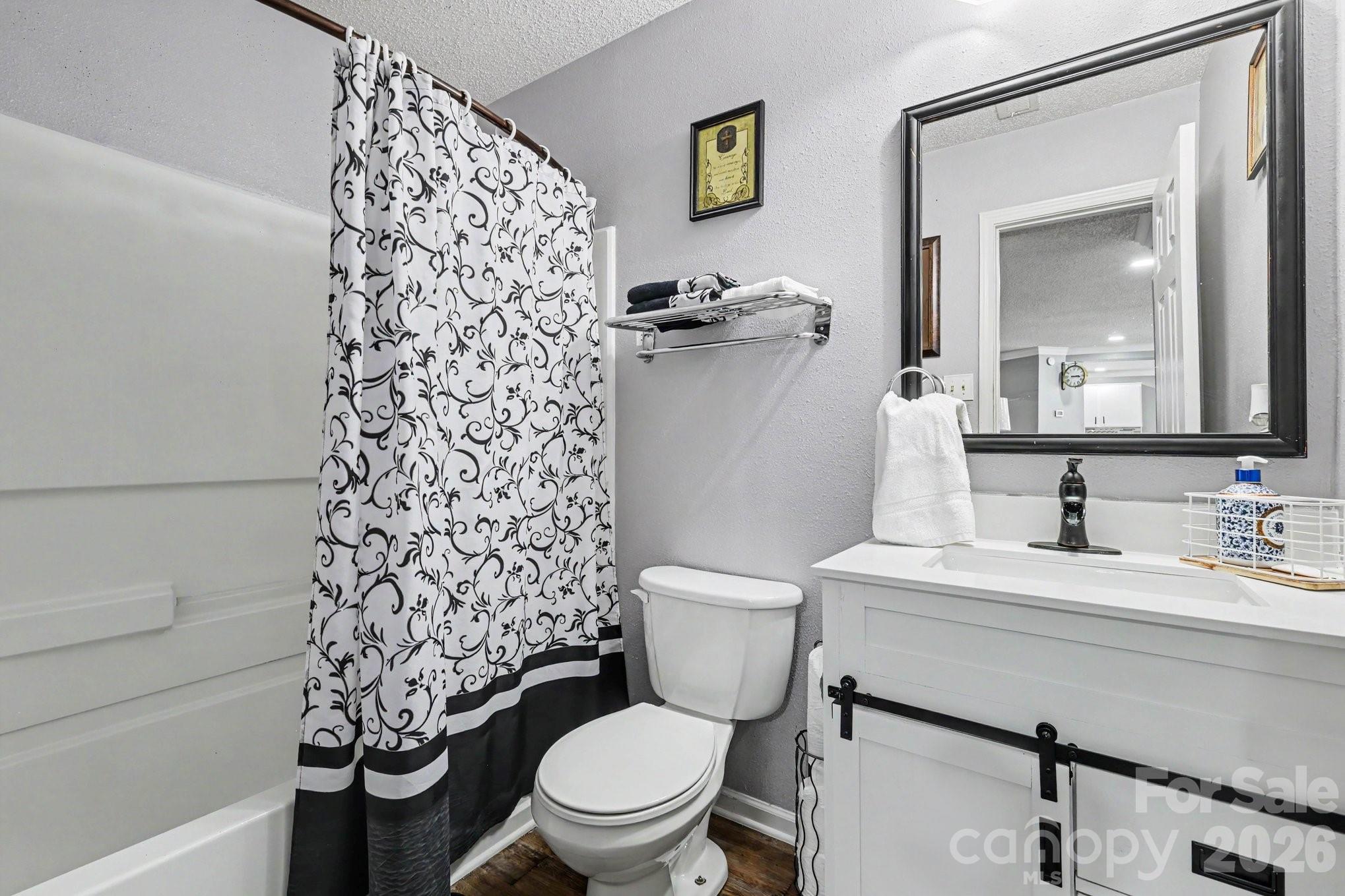 5654 Hammermill Drive Property Photo 9