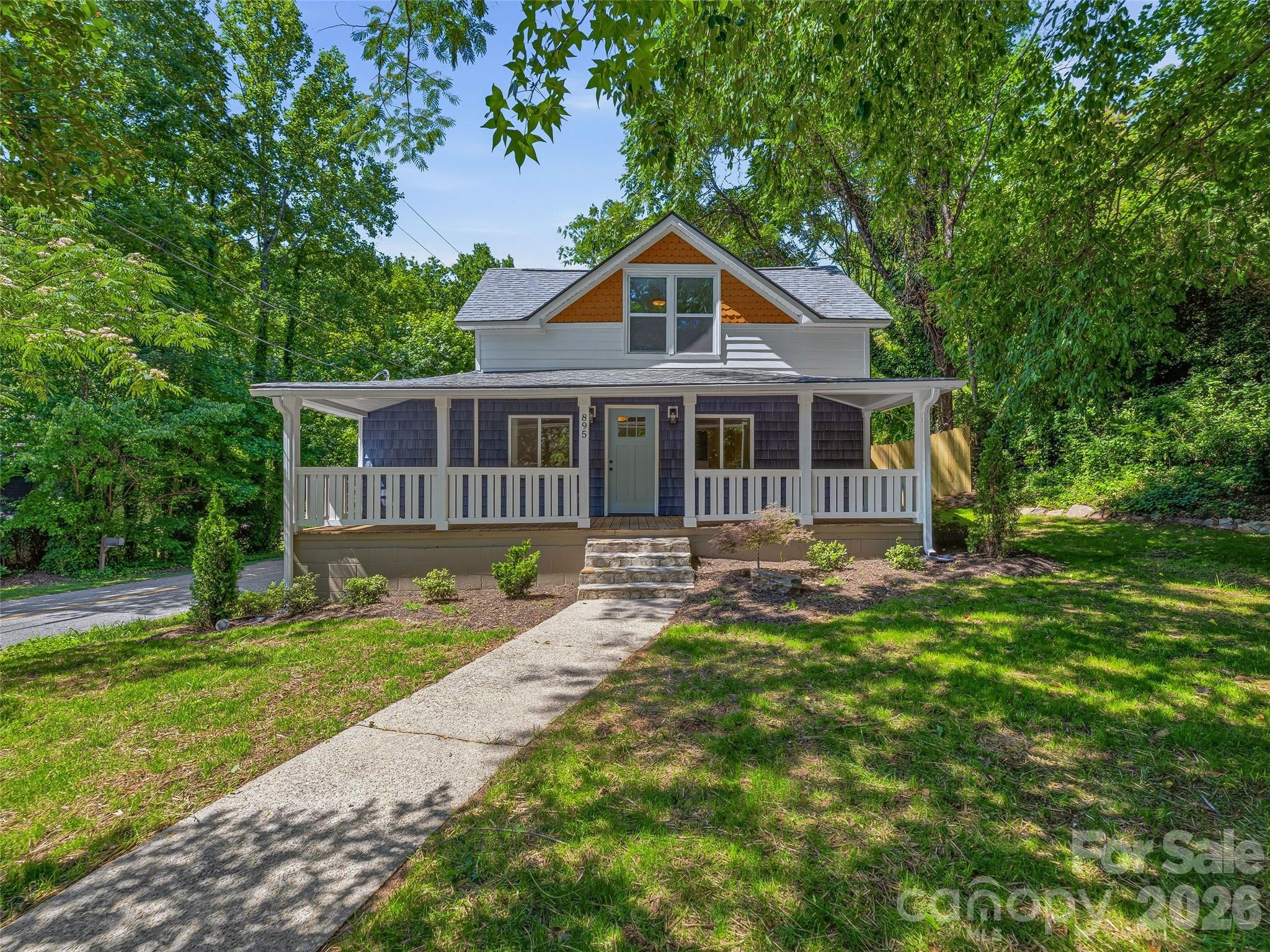 895 N Trade Street Property Photo 2