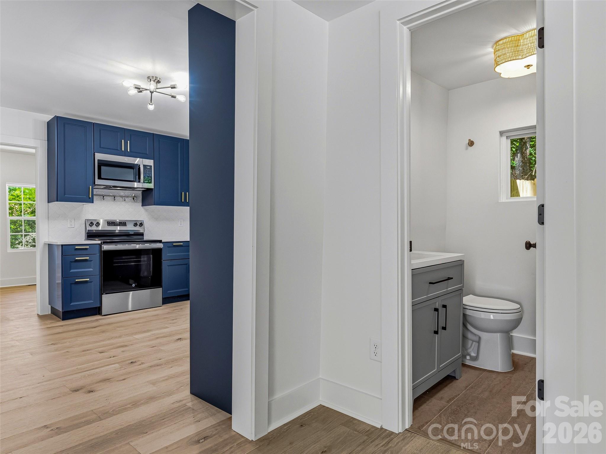 895 N Trade Street Property Photo 9