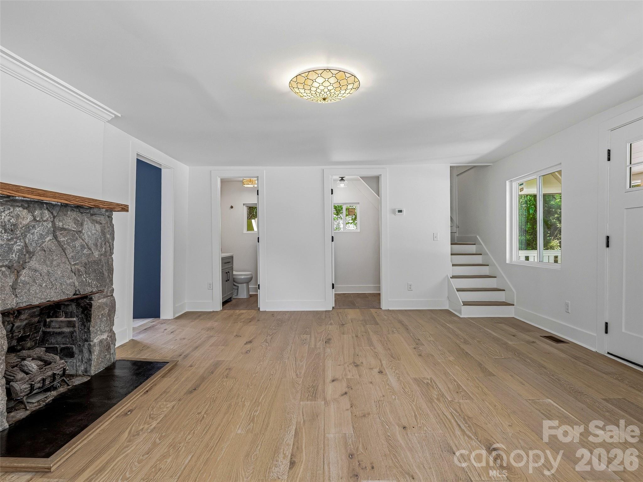 895 N Trade Street Property Photo 10
