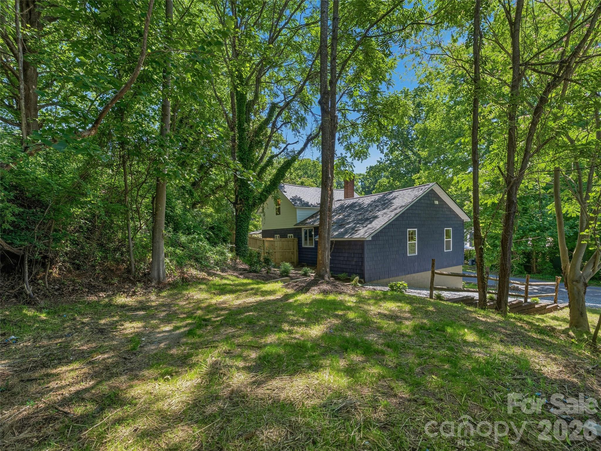 895 N Trade Street Property Photo 42
