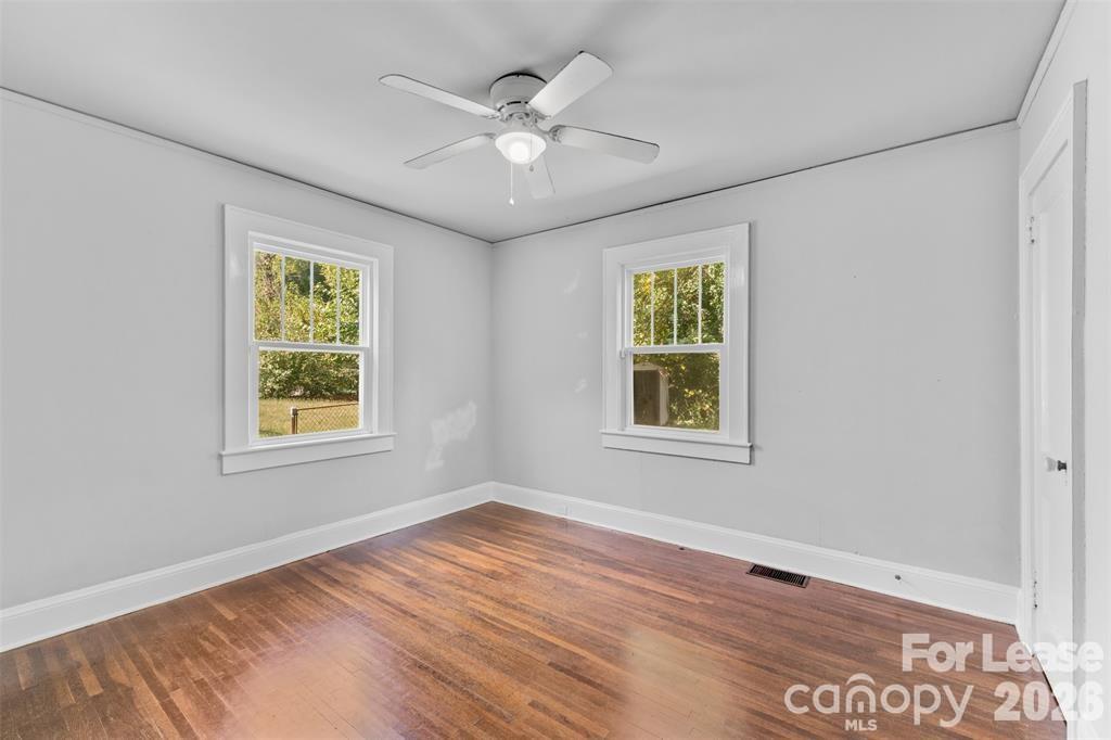 1936 Garibaldi Avenue Property Photo 5