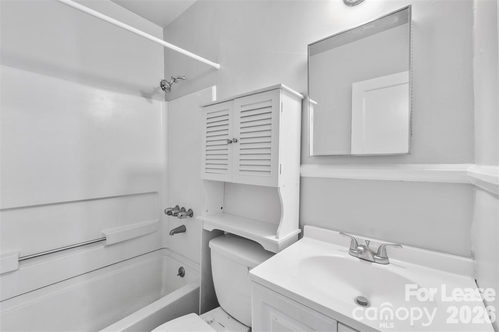 1936 Garibaldi Avenue Property Photo 7