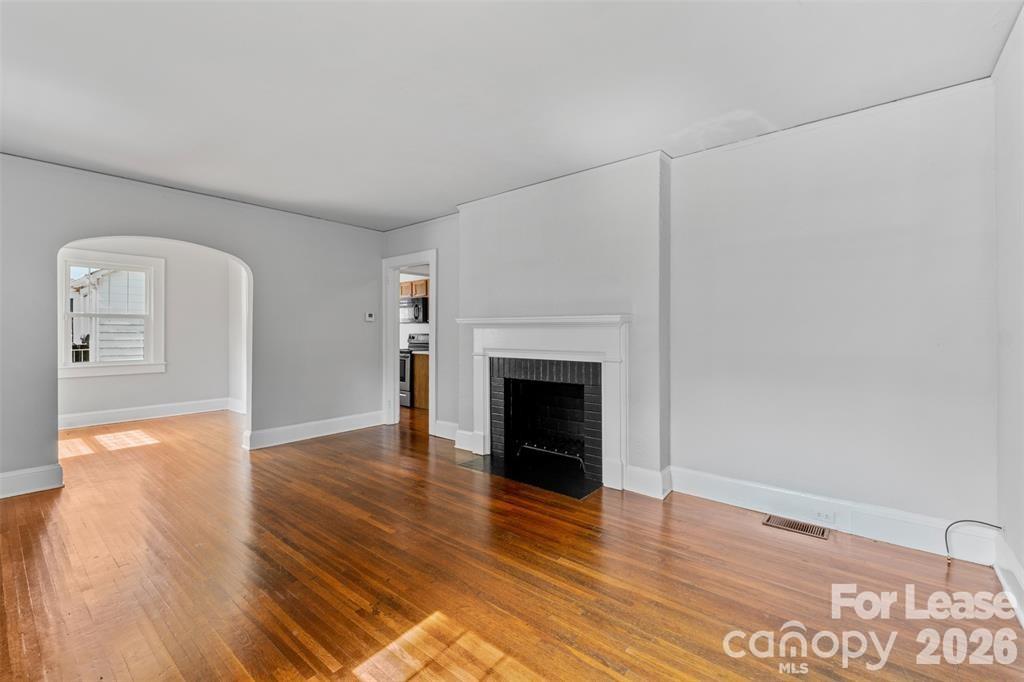 1936 Garibaldi Avenue Property Photo 9