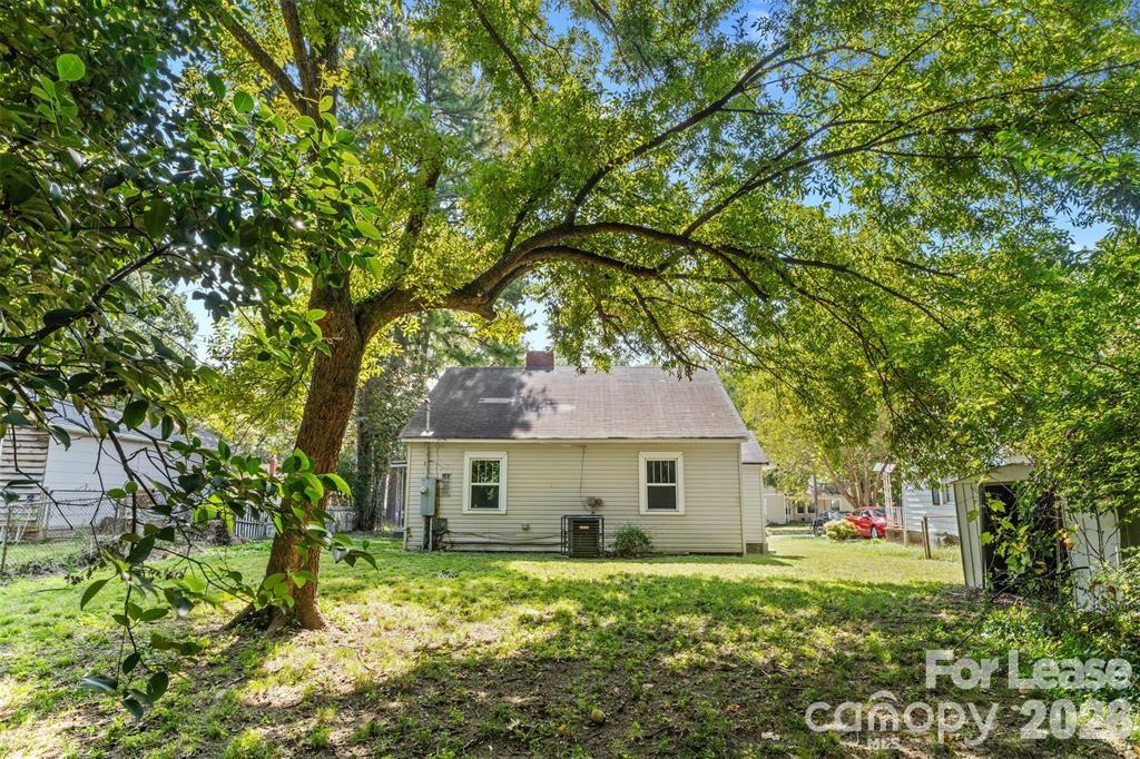 1936 Garibaldi Avenue Property Photo 10