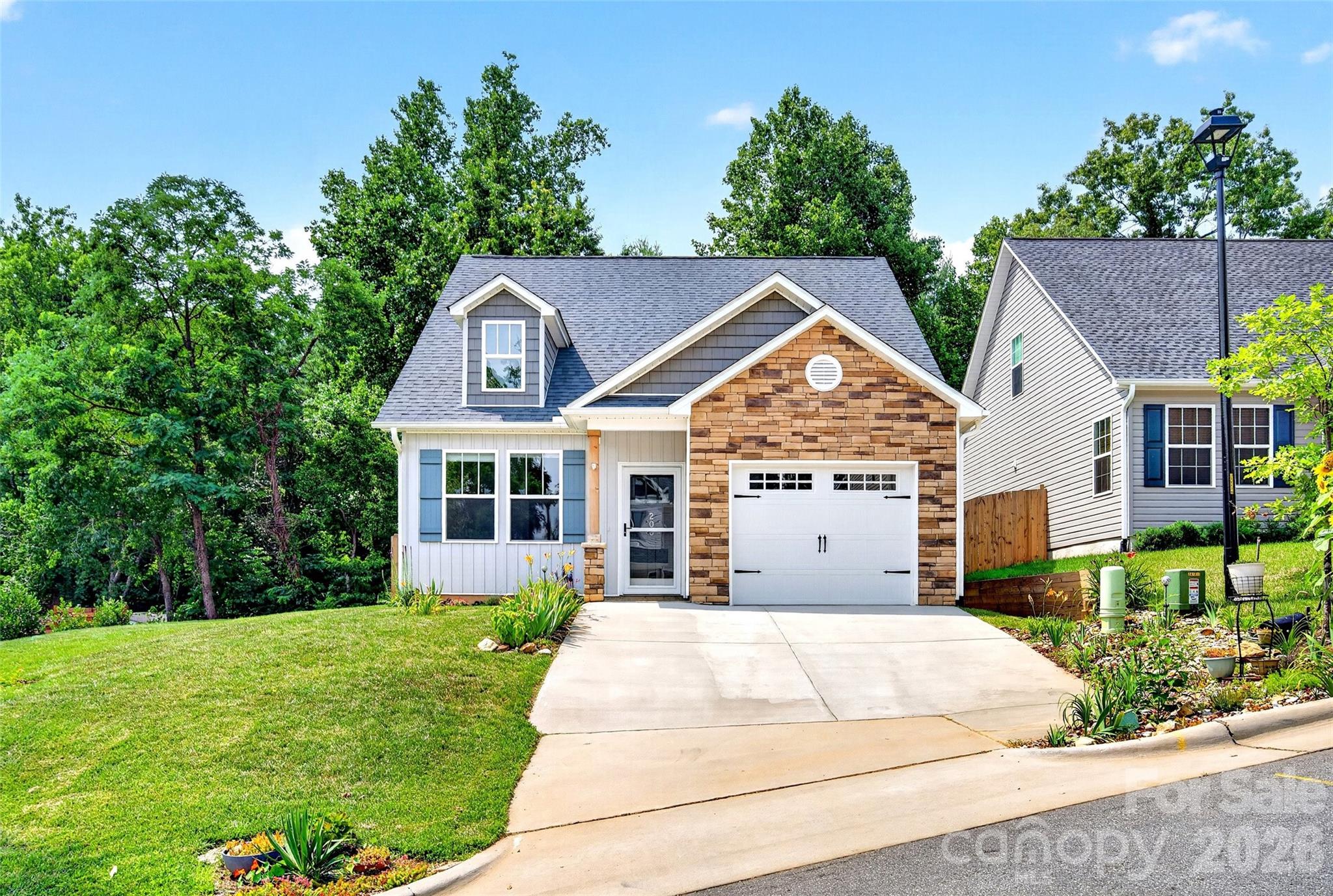 200 Rockrose Court Property Photo 1