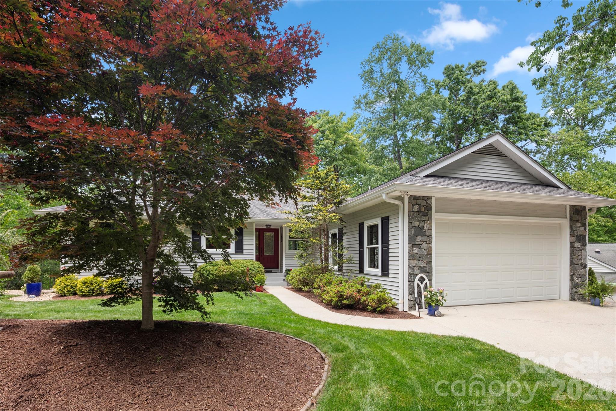 2750 Leucothae Way Property Photo 1