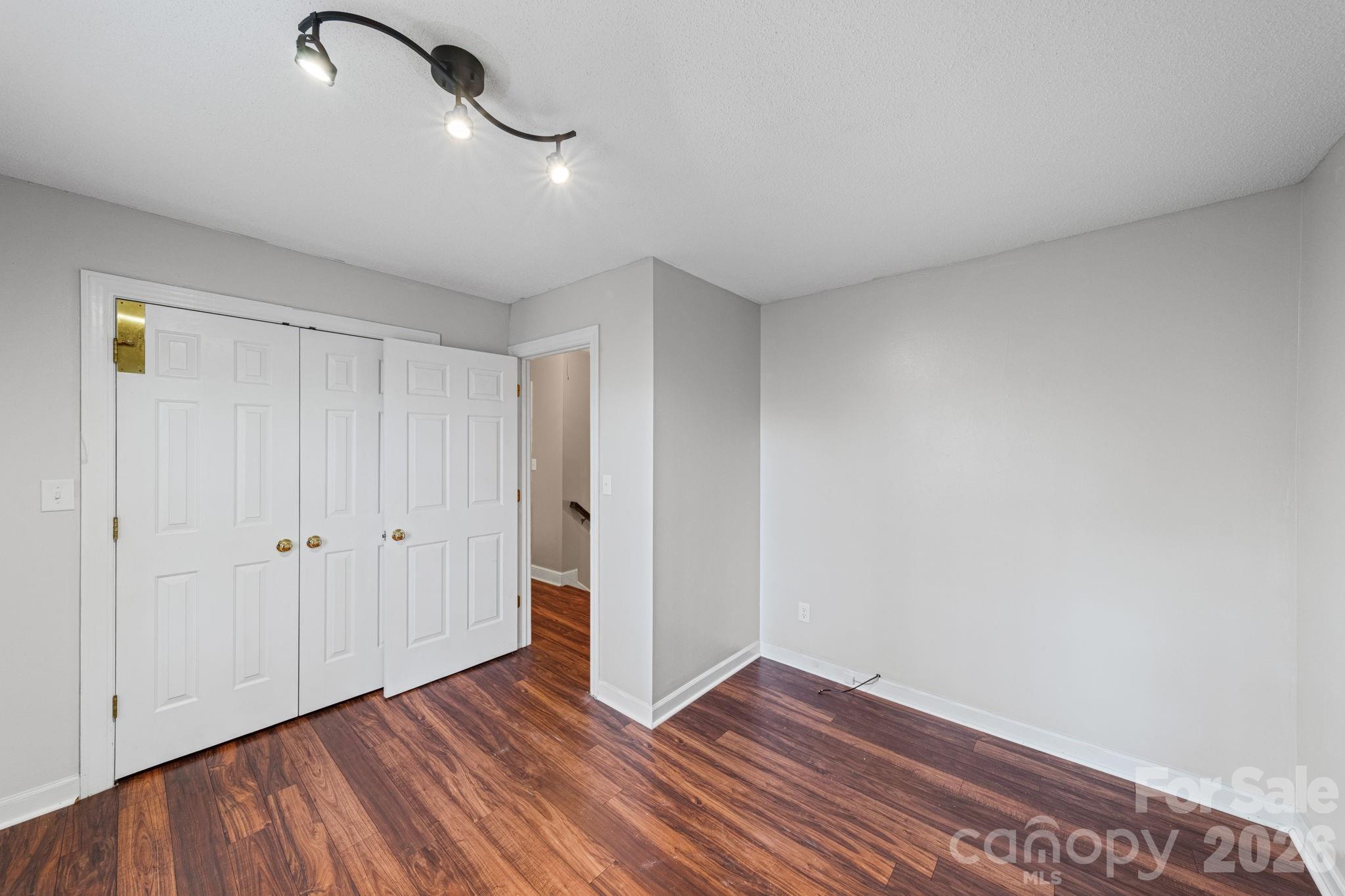 200 Maple Court Property Photo 20