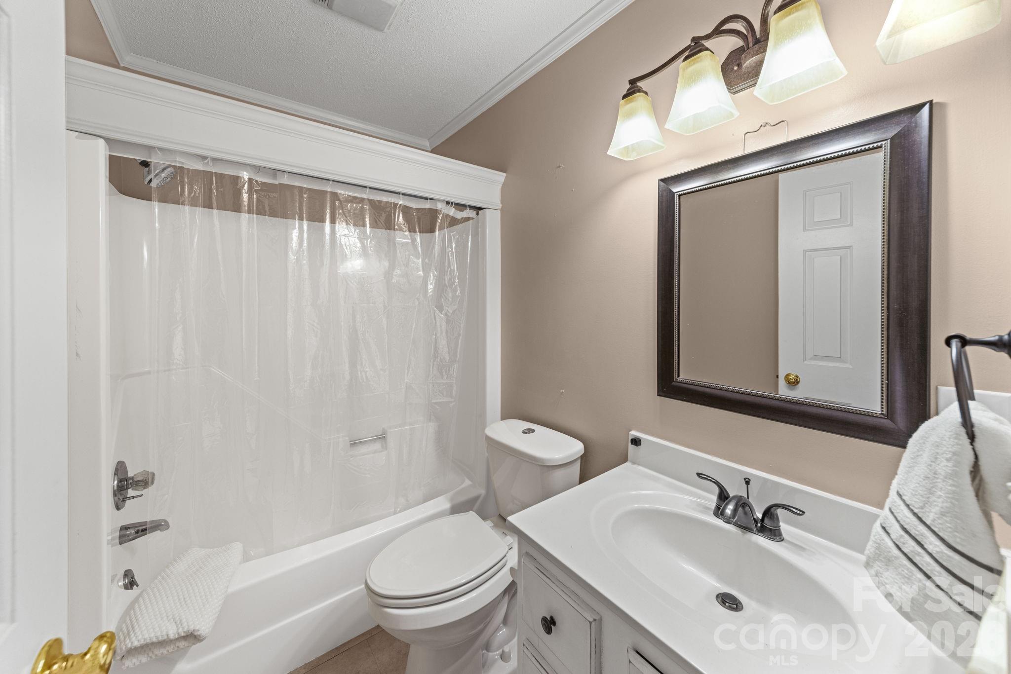 200 Maple Court Property Photo 24